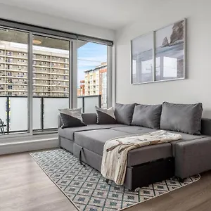 Chic 1Br Kensington Unit With Parking Apartment Calgary