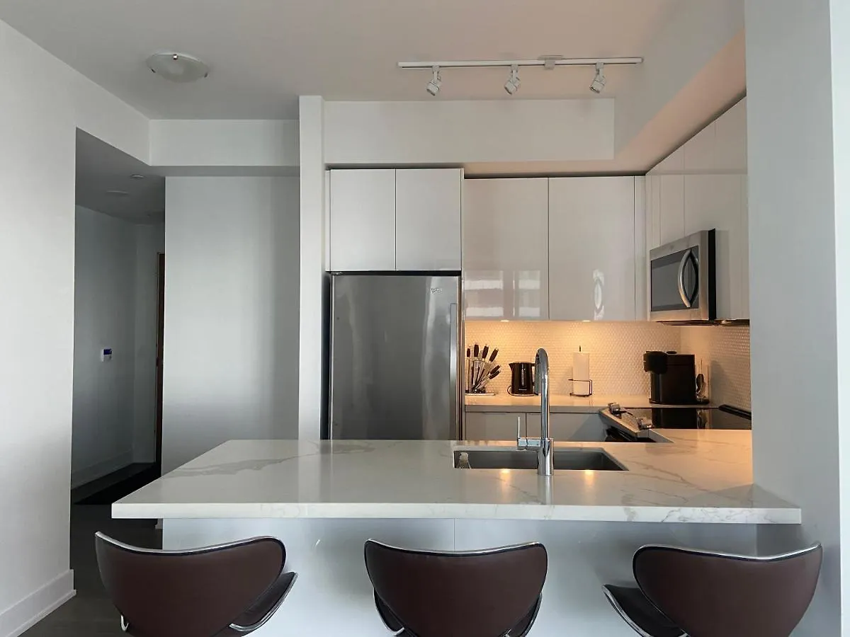 1 Bedroom Waterfront Condo Toronto 0*,  Canada